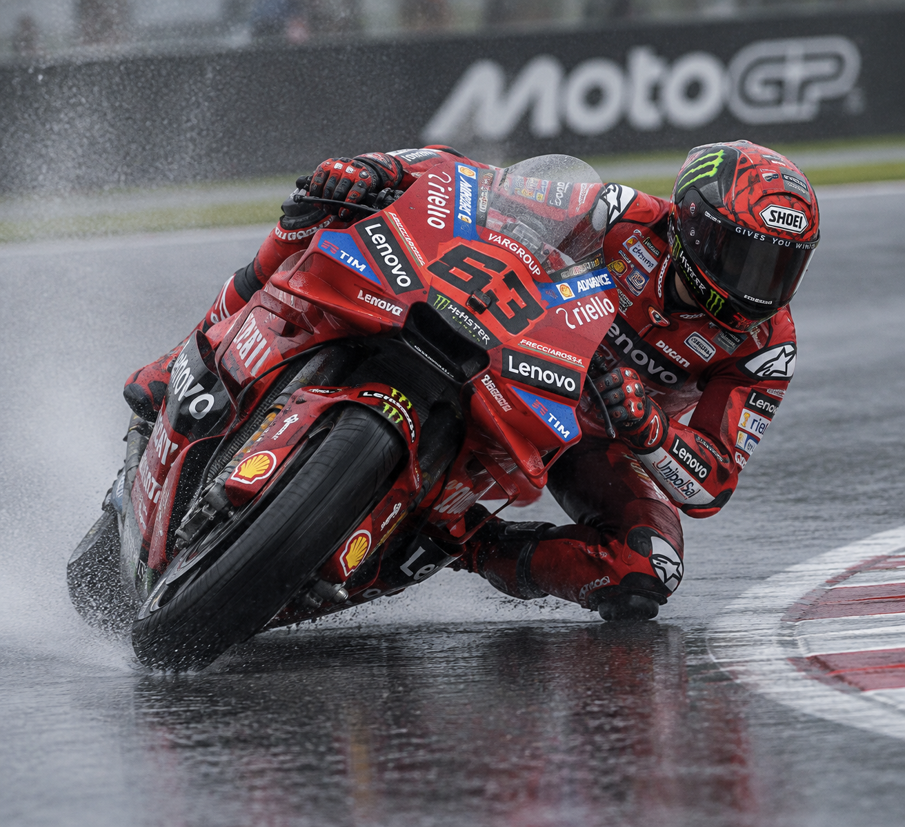 Marc Márquez supera Martín na volta final e vence GP de San Marino da MotoGP